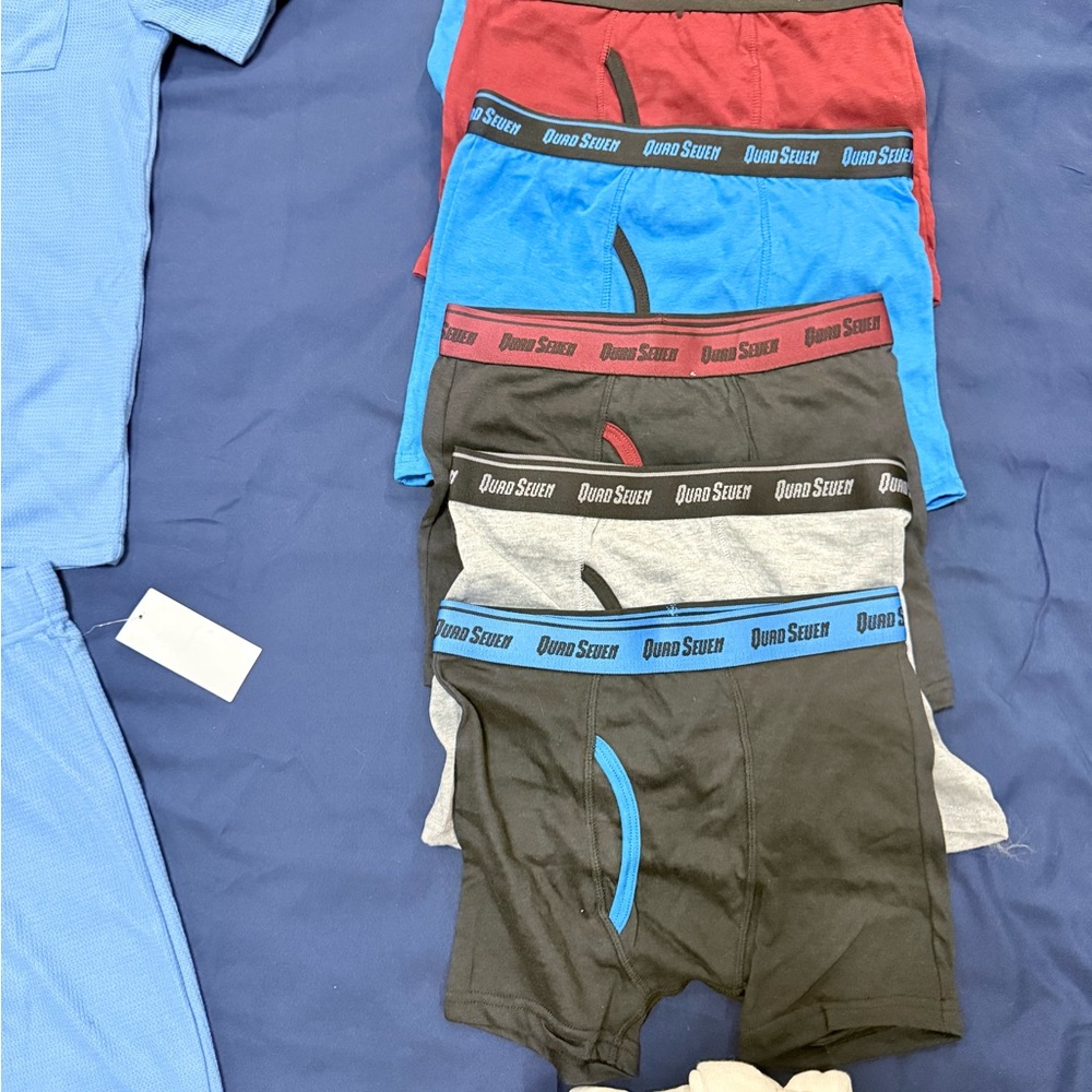 Boys clothing bundle - Picture 3 of 5
